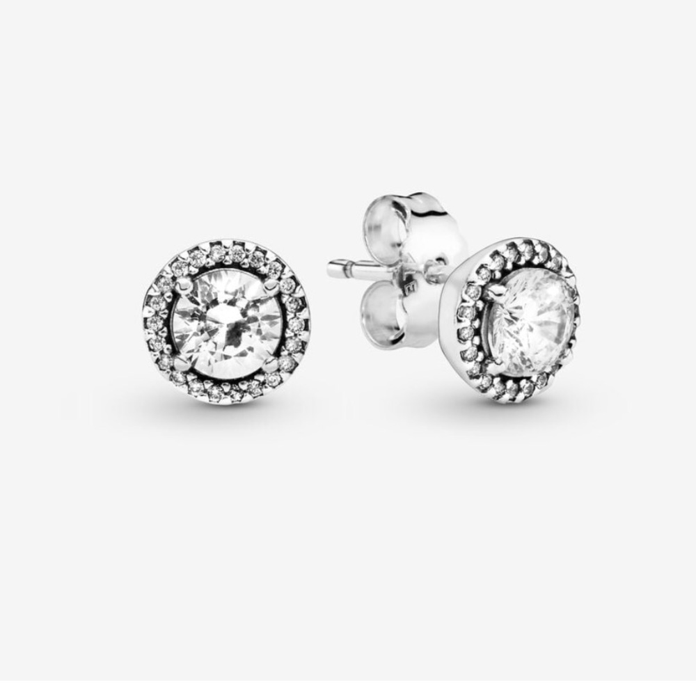 Metal: Sterling silver/PANDORA